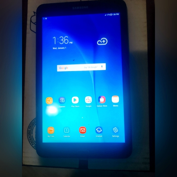 Samsung Galaxy Tab 8 - Picture 1 of 3